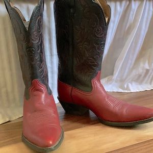 Ariat cowboy boots